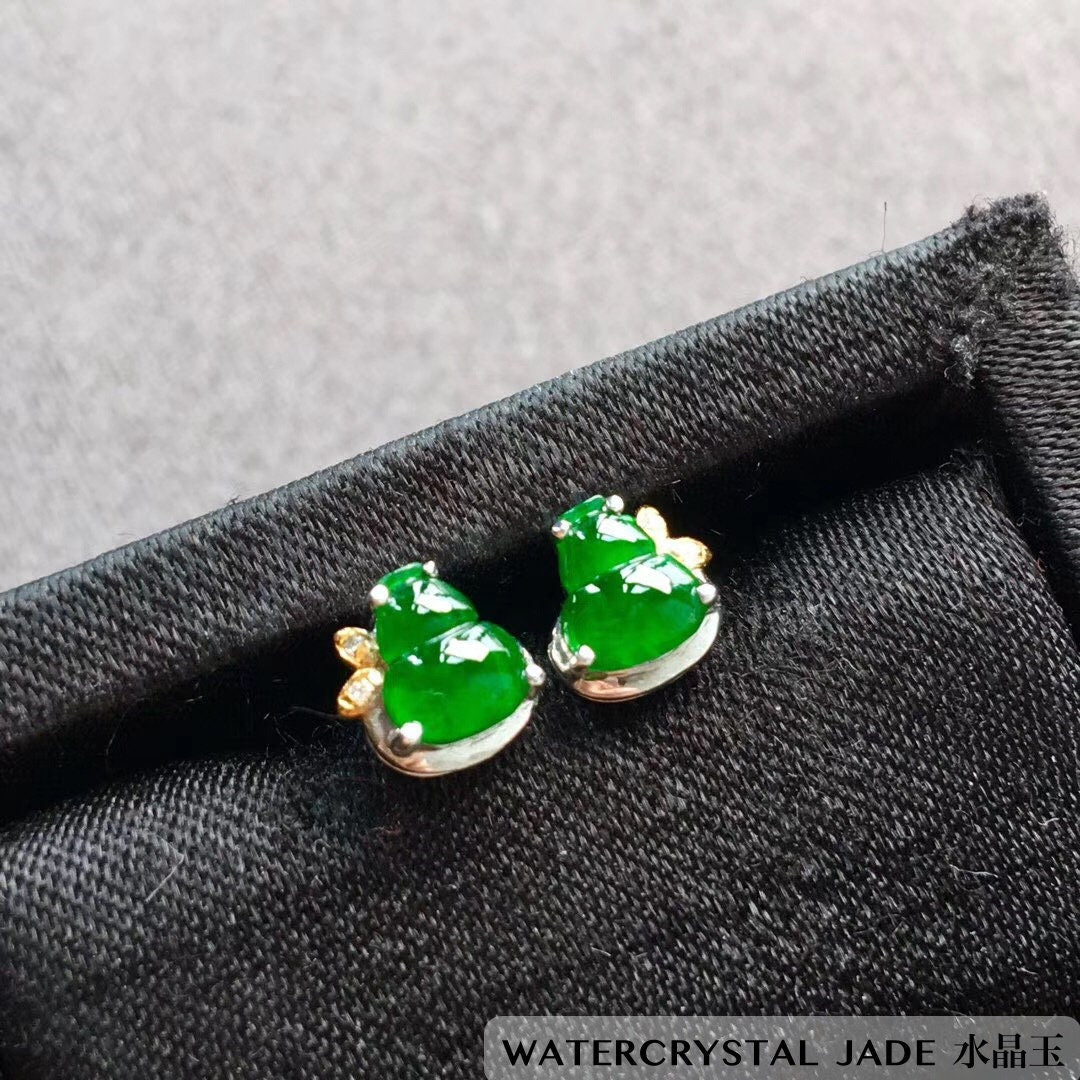 Beautiful NEW Myanmar Yang Green Jadeite Gourd Diamond 18K White Gold Earrings