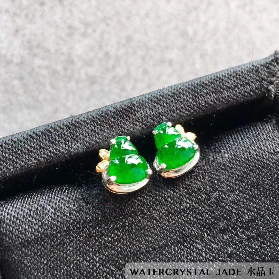 Beautiful NEW Myanmar Yang Green Jadeite Gourd Diamond 18K White Gold Earrings