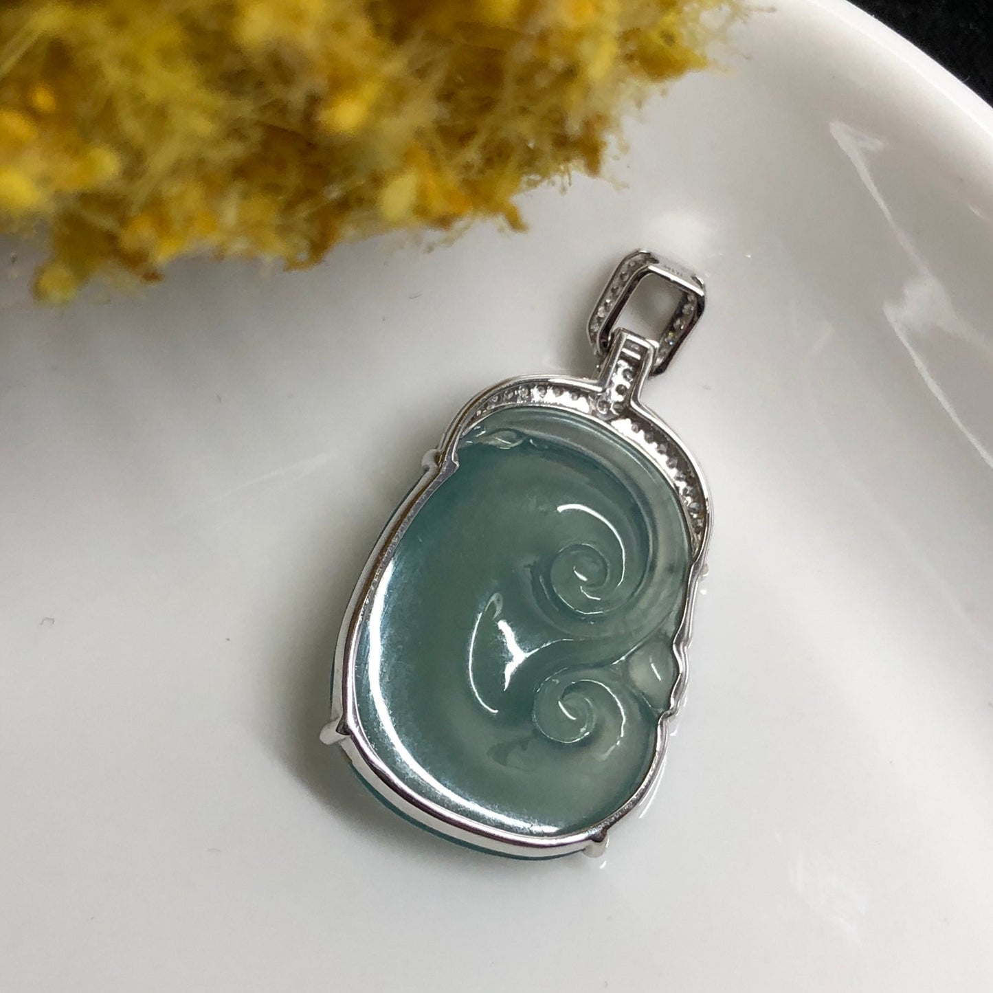 NEW Grade A Icy Jadeite Jade Ruyi Pendant set on 18K White Gold