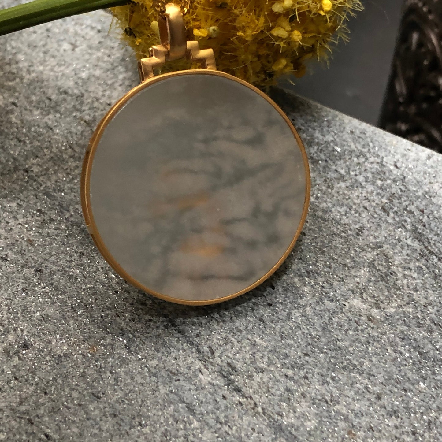 Certified Myanmar Grade A Icy Jadeite Jade Deer Animal Pendant 18K yellow gold