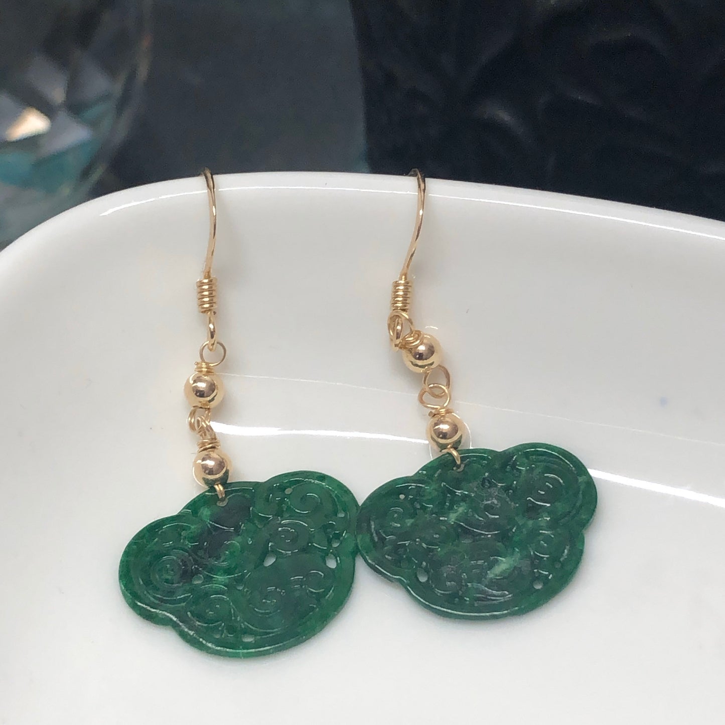 Grade A Carved Ruyi Jadeite Jade Spicy Green Cabochon Earring 14K Gold