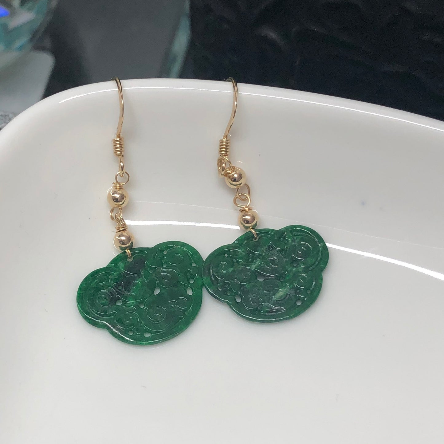 Grade A Carved Ruyi Jadeite Jade Spicy Green Cabochon Earring 14K Gold