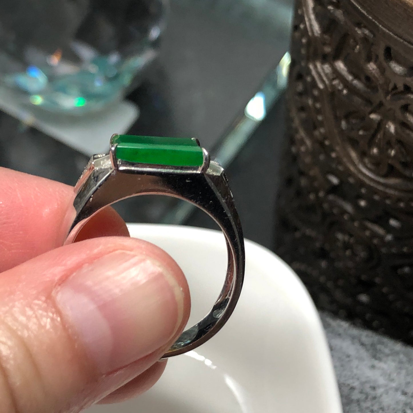 Unisex Myanmar Jadeite Jade High Yang Green Diamond Ring 18K white gold