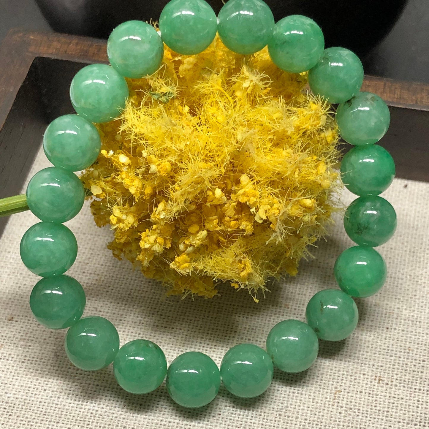 Certified Myanmar Grade A Yang Green Wuji Jade Jadeite Bracelet 9.5mm 20 beads bracelet