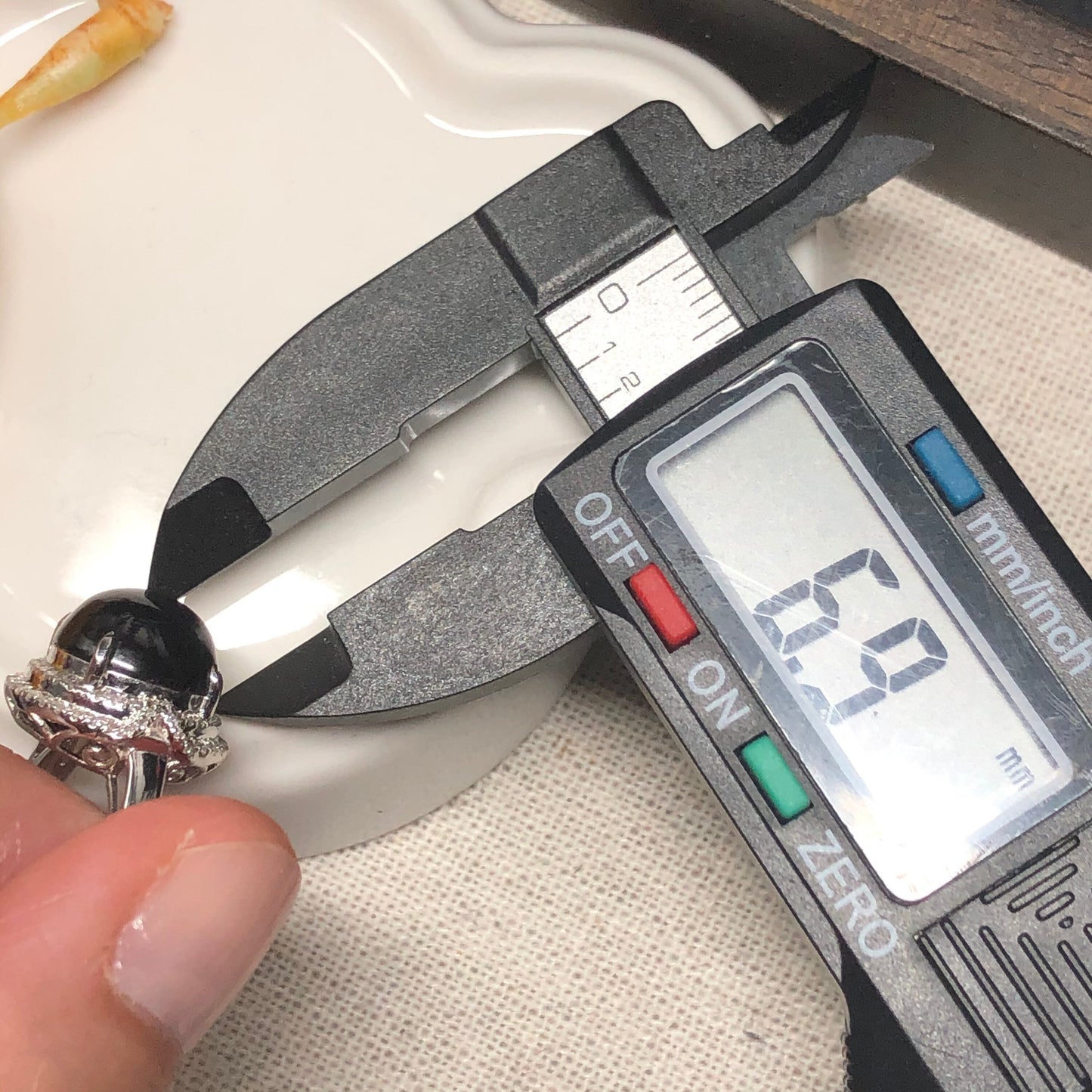 Grade A Black Omphacite Jade Icy Black Green Cabochon Ring 18K white gold