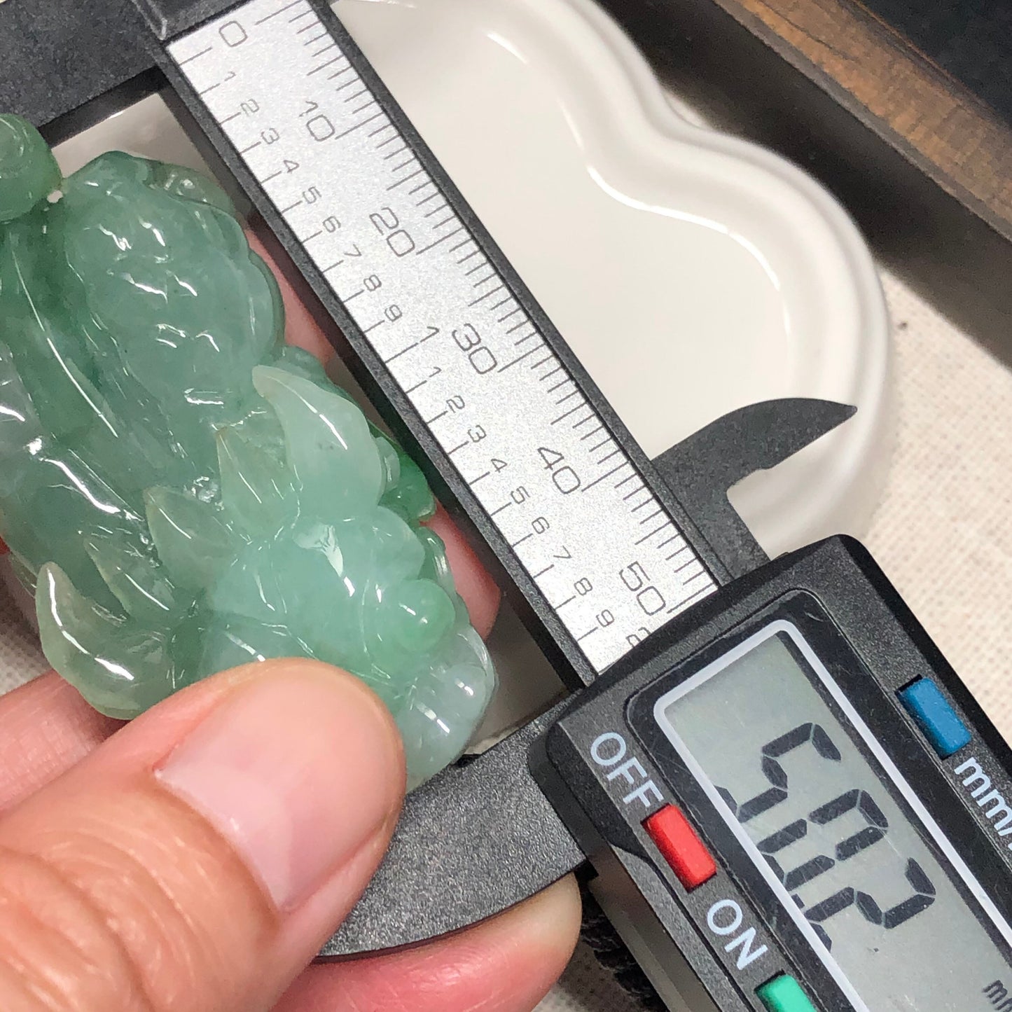 50.2mm Grade A Carved Jadeite Jade Beautiful Green Pixiu Animal Pendant Medallion RARE color