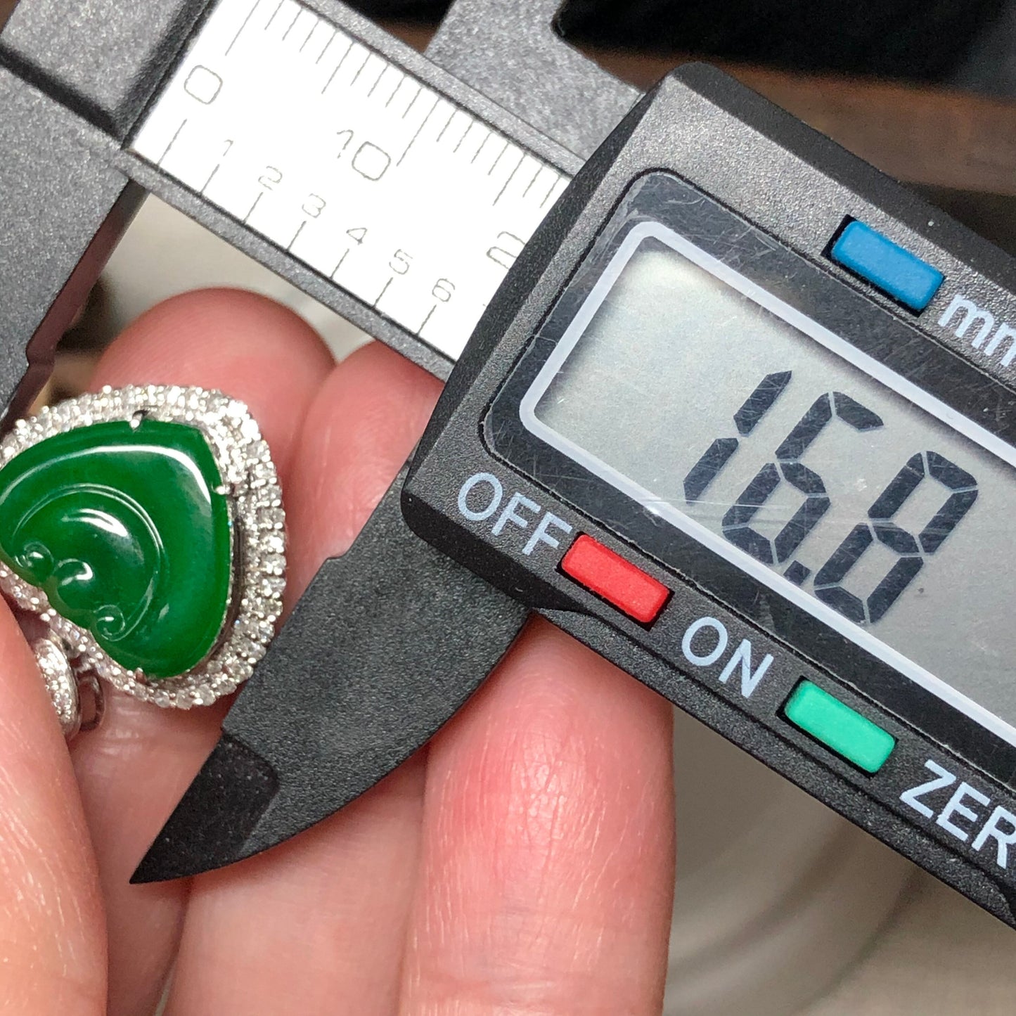 Certified Myanmar Grade A Ruyi Collection Imperial Green Luxury Diamonds Ruyi Heart Jadeite Jade Pendant