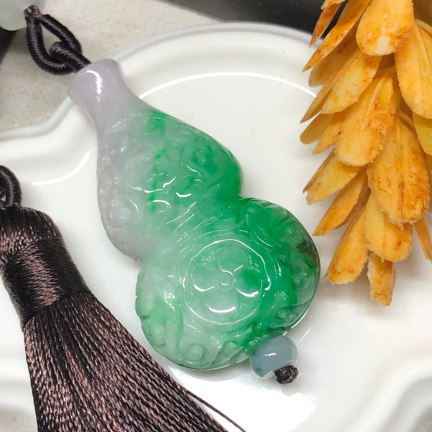SALE: 44.5 mm Certified Myanmar Grade A Moist Carved Hulu Gourd Yang Green with neck rope tie