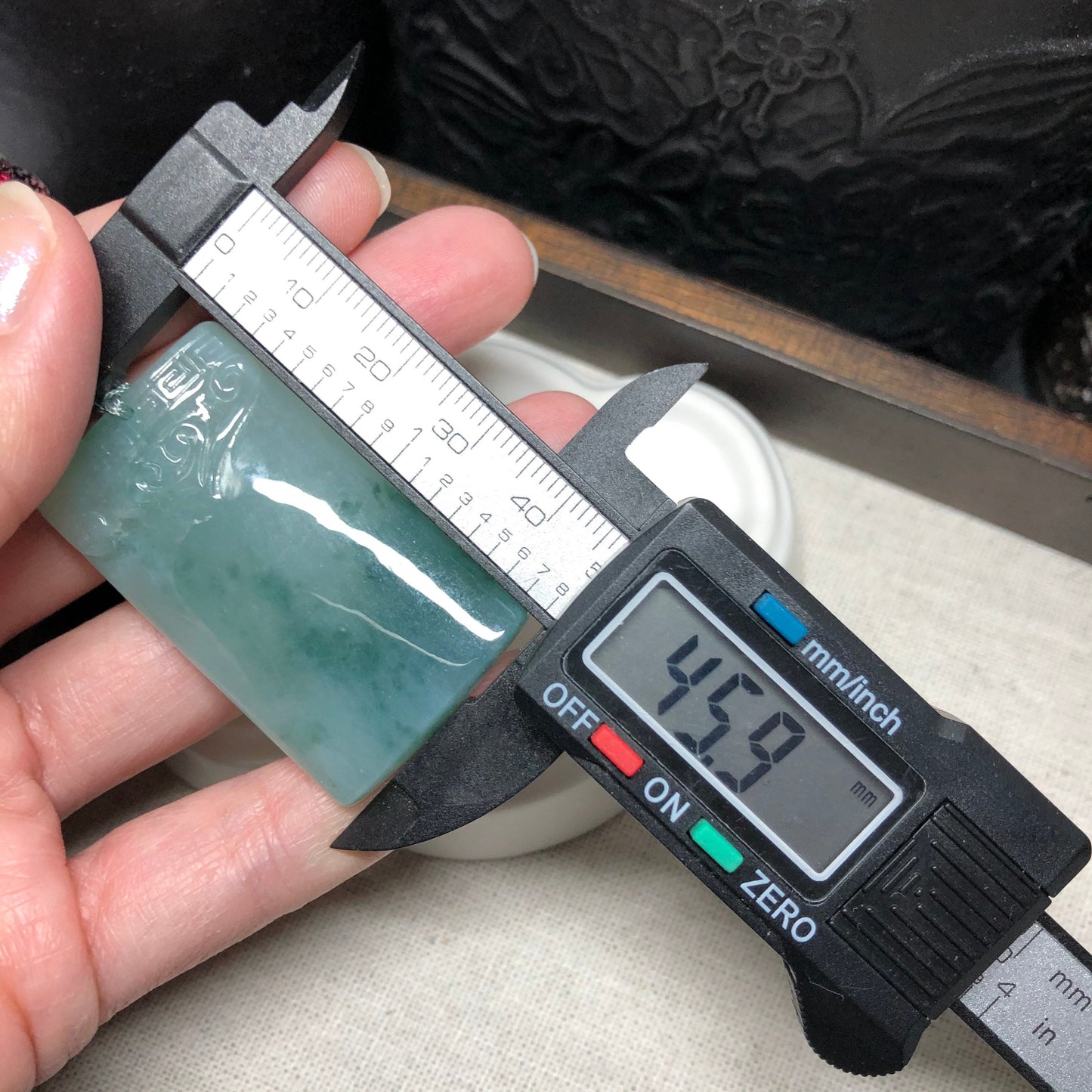 45.9 mm Certified Myanmar Grade A Green Blue Gradient Carved Ruyi Pendant Medallion