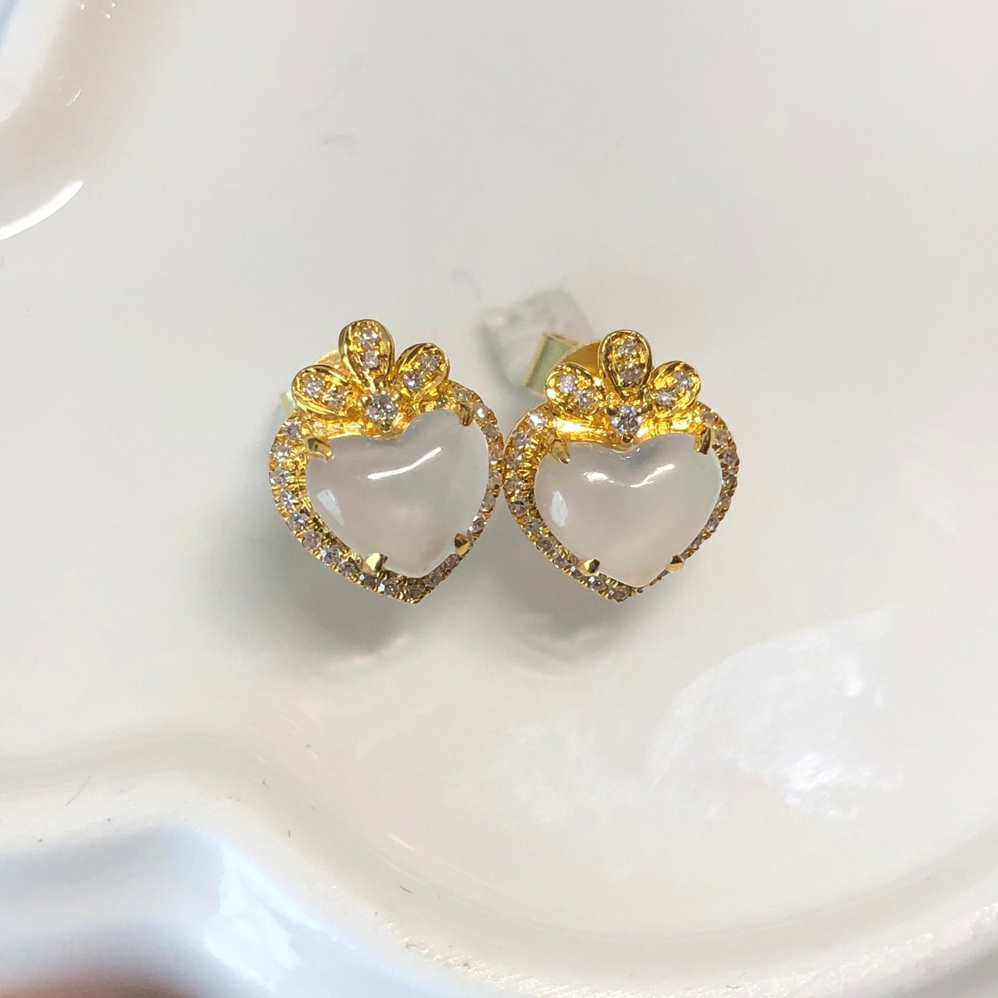 Grade A 3D Icy Glow Jadeite Jade Spade Heart 18K Yellow Gold Earring Diamonds