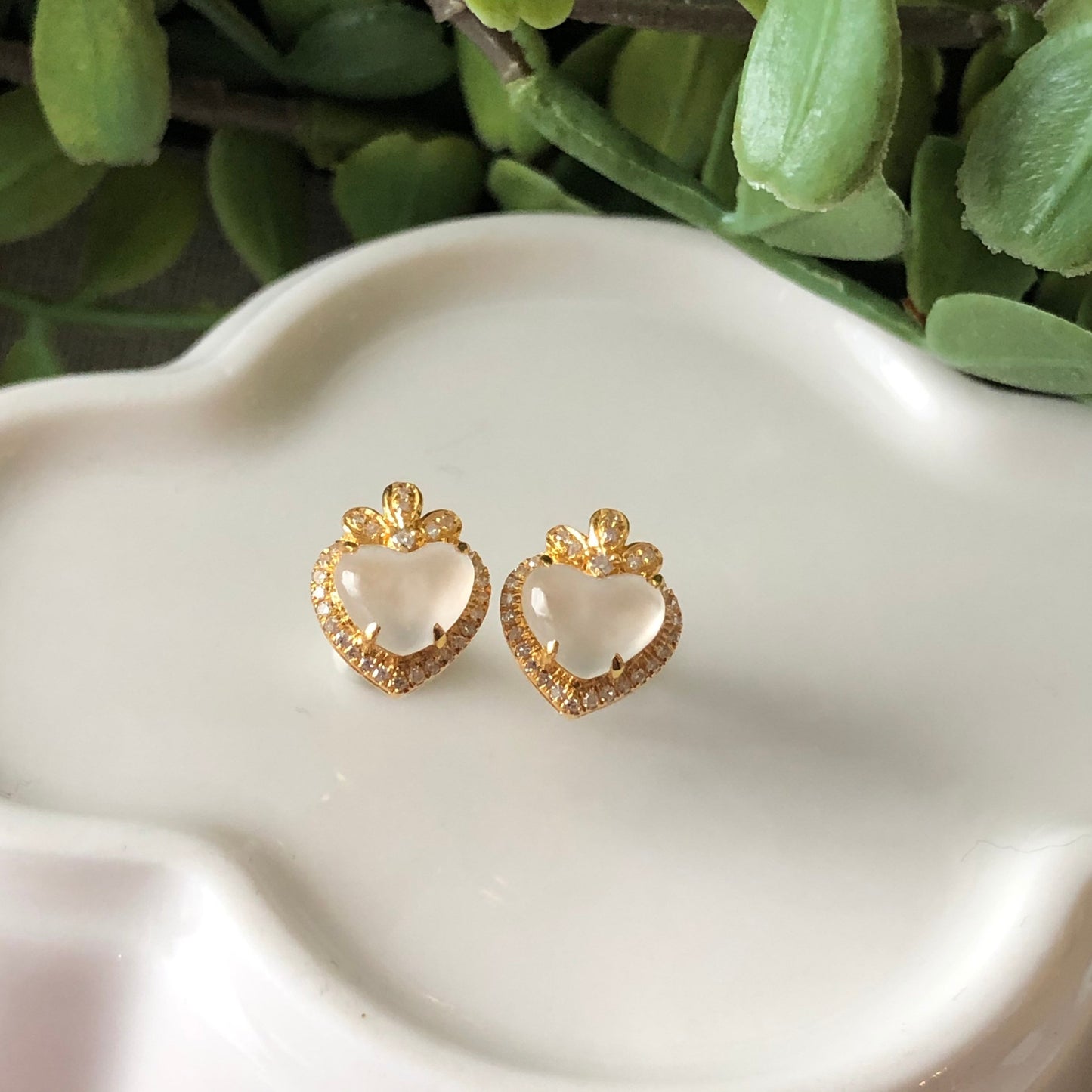 Grade A 3D Icy Glow Jadeite Jade Spade Heart 18K Yellow Gold Earring Diamonds