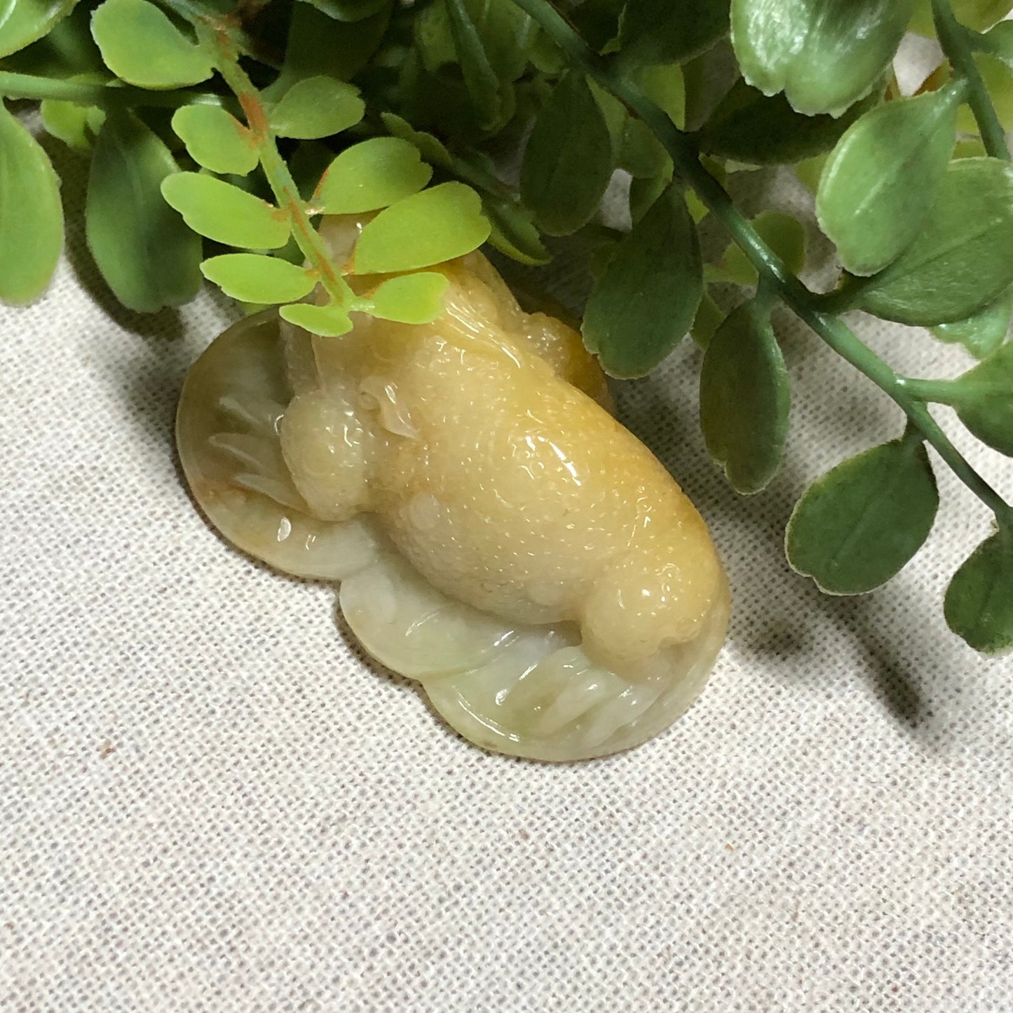 56 mm Certified Grade A Yang Green Carved Dragon Fish Pendant NEW
