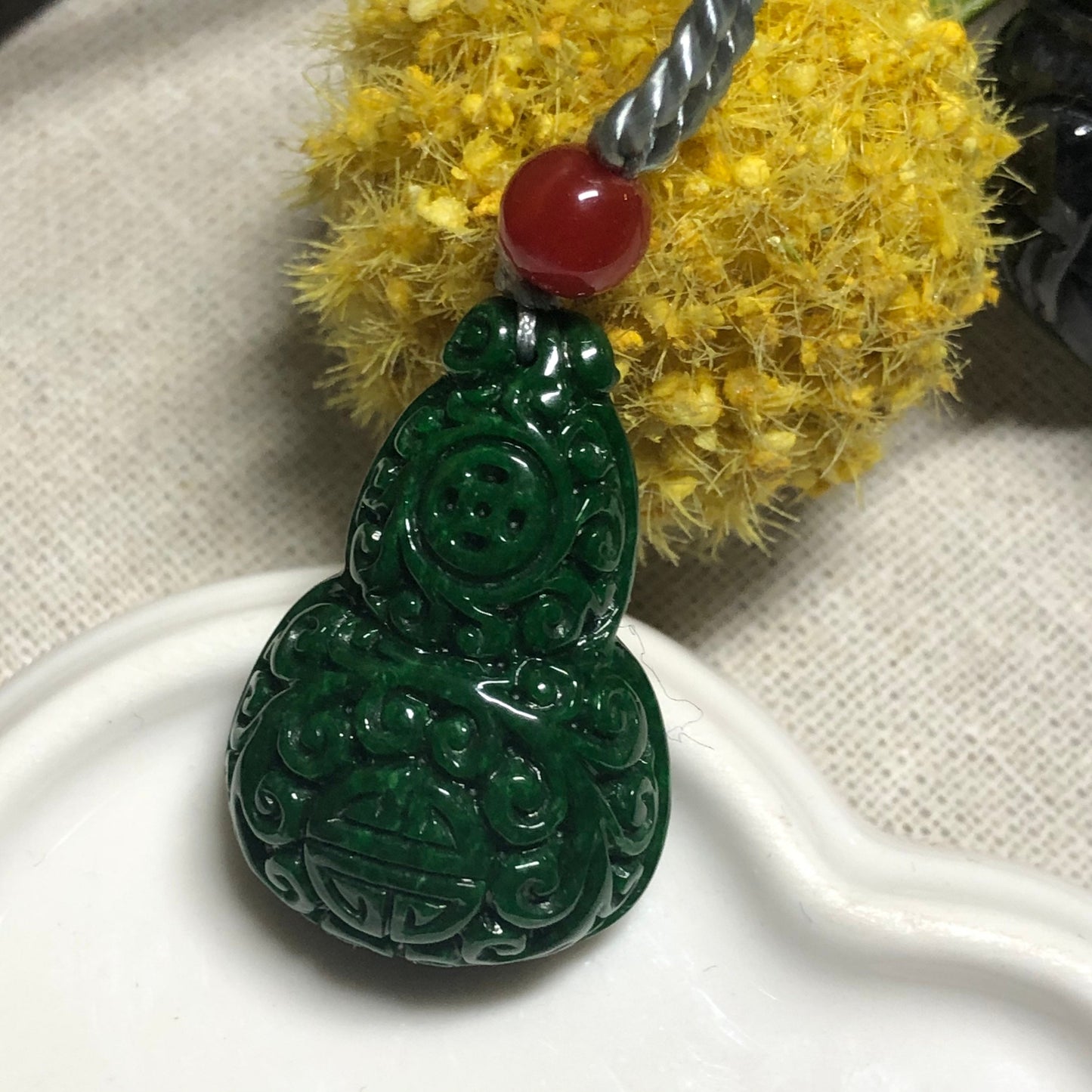 30.2mm Grade A Carved Asian Yang Green Gourd Hulu Jadeite Jade Pendant