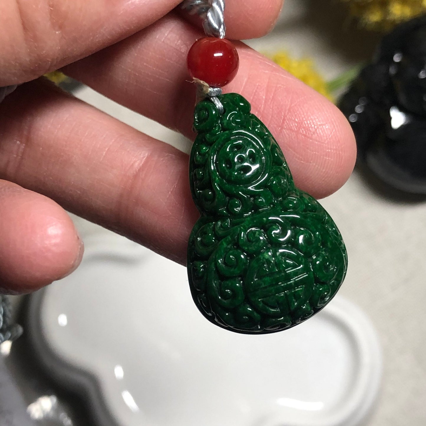 30.2mm Grade A Carved Asian Yang Green Gourd Hulu Jadeite Jade Pendant