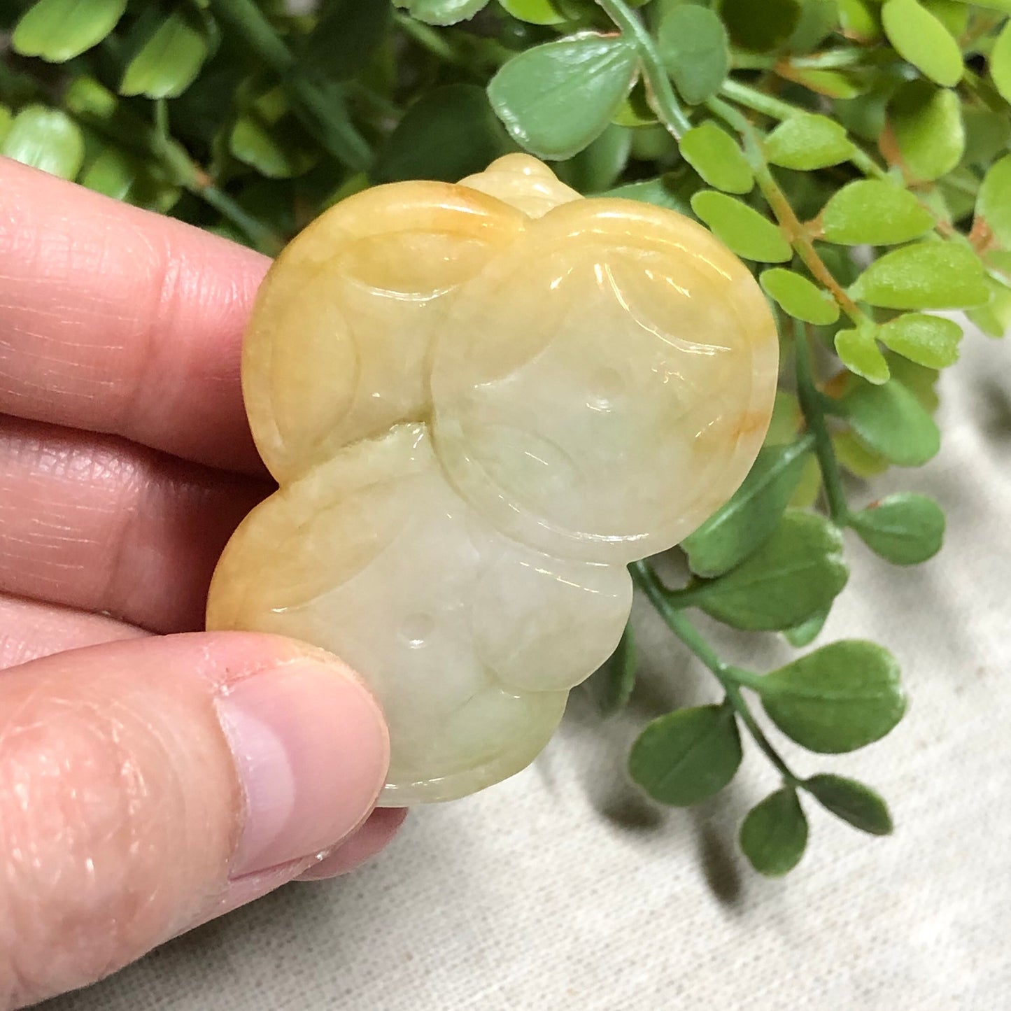 56 mm Certified Grade A Yang Green Carved Dragon Fish Pendant NEW