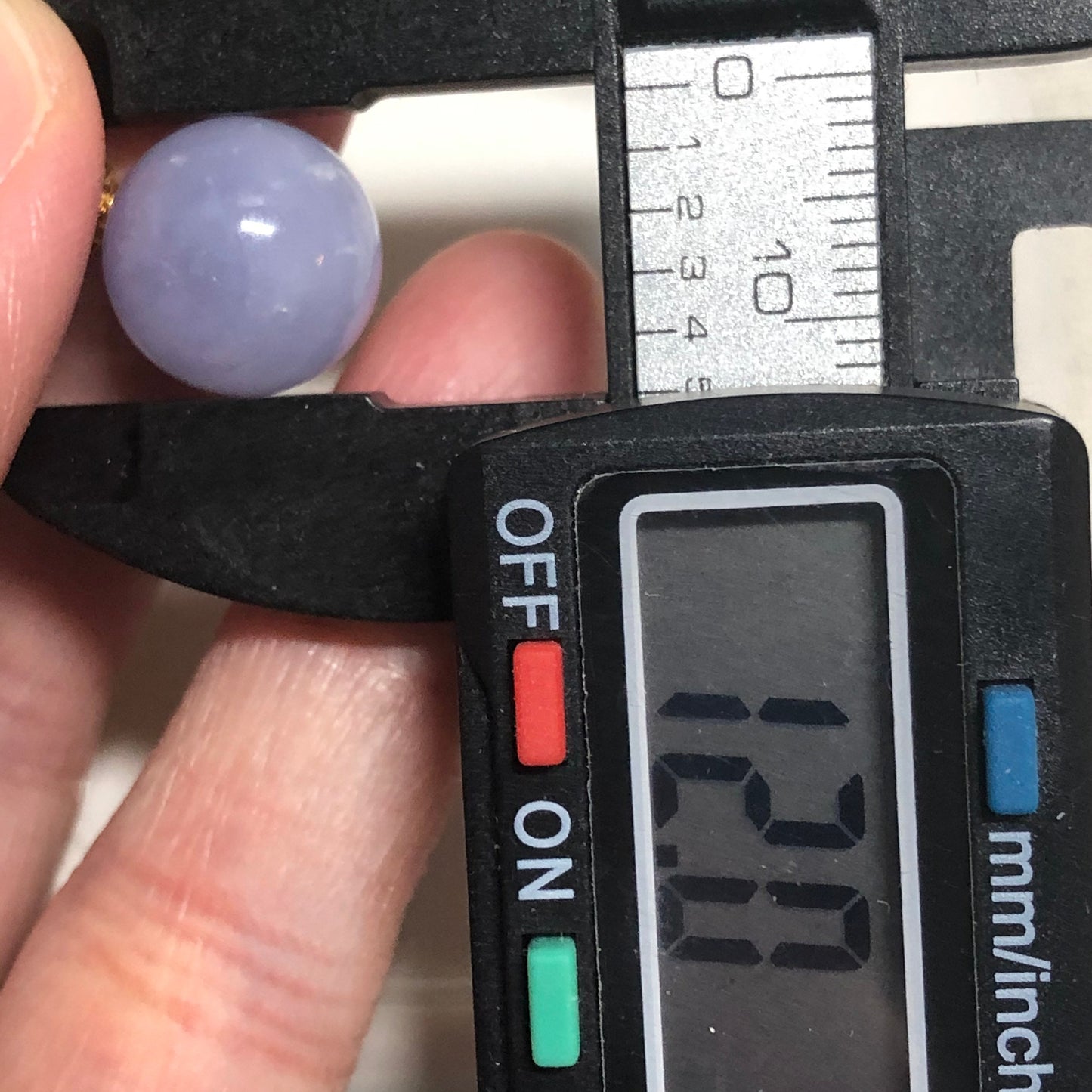 12 mm Grade A Icy Lavender Round Ball Bead Pendant 18K Gold Crown Bail