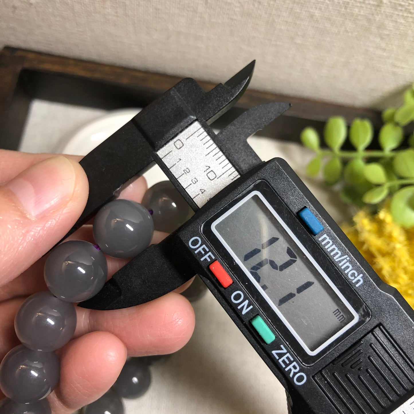 12mm Grade A Hetian Jade Nephrite Smoky Lavender Round Jadeite Jade Bracelet 17pcs.