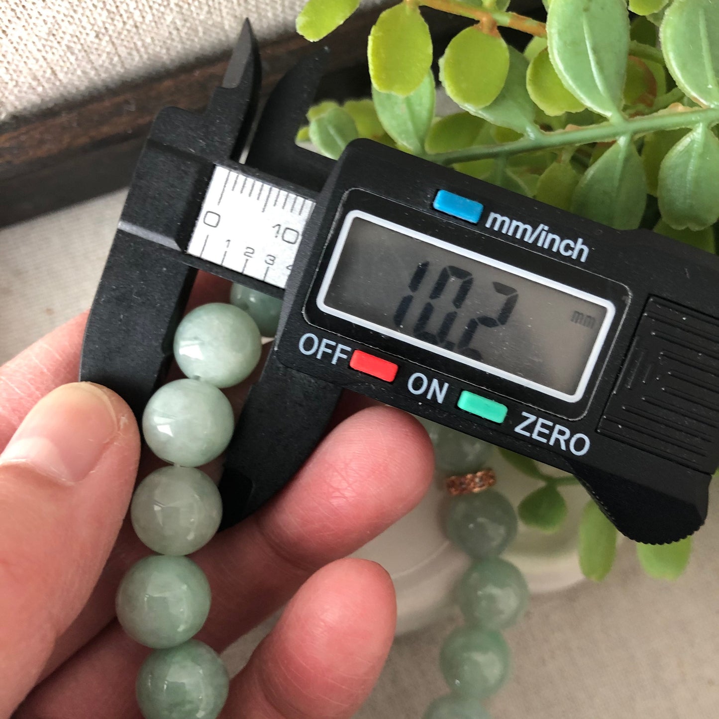 10mm Jade Jadeite Green Round Bead Bracelet 19pcs.