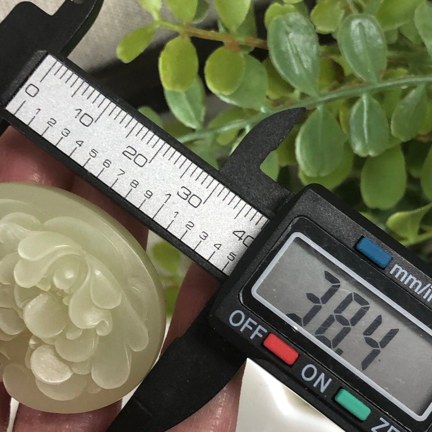 38.4 mm Grade A Hetian Nephrite Jade Imperial Yellow Carved Flower Pendant