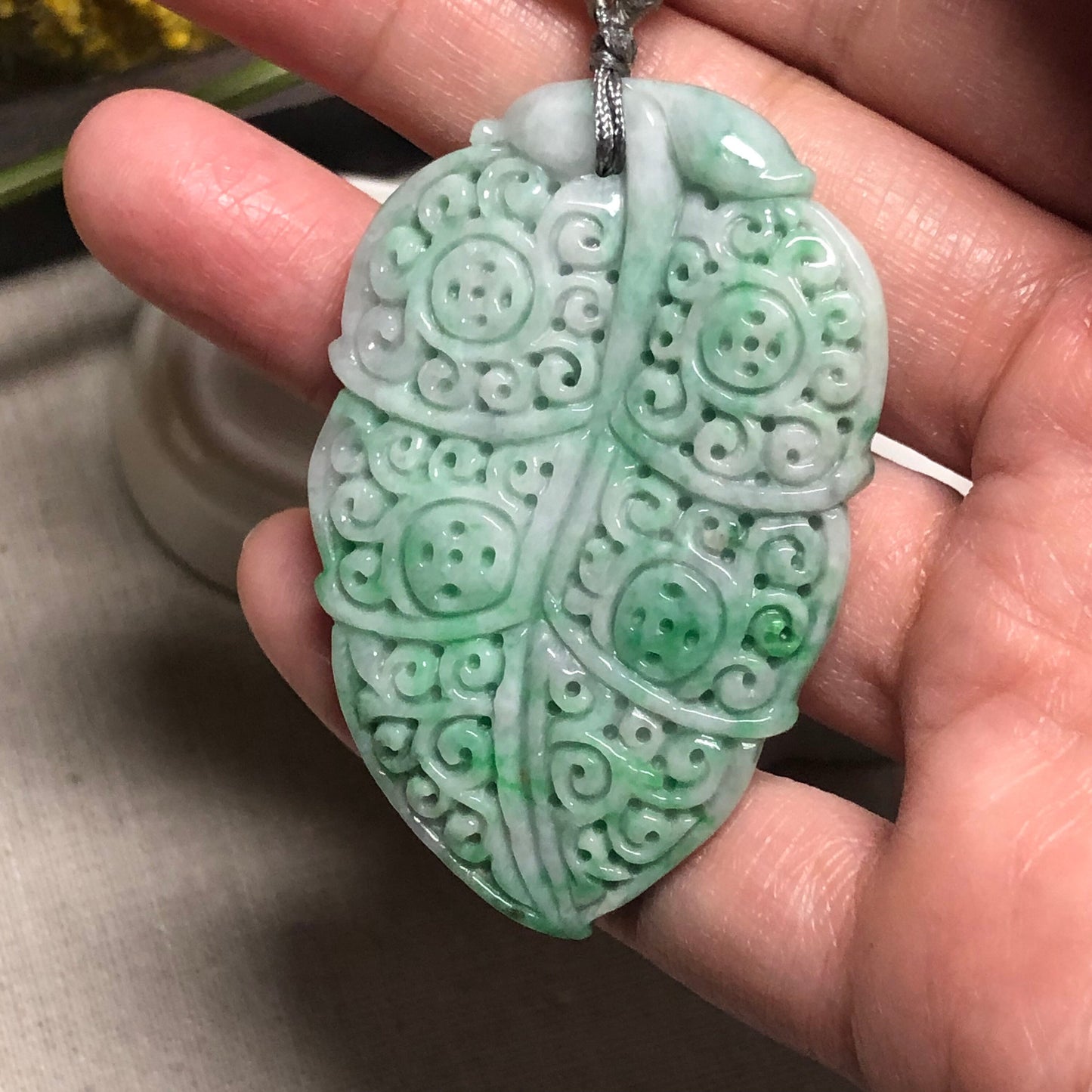 SALEL: 54.4 mm Jadeite Jade Green Carved Asian Design Leaf Pendant