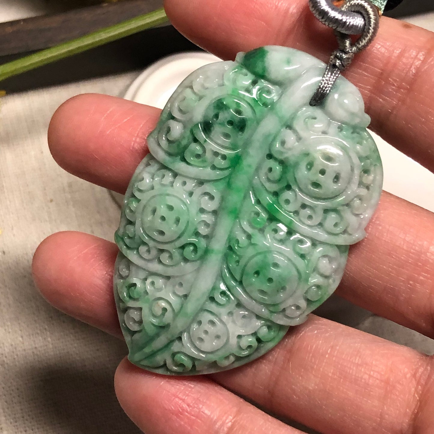 SALEL: 54.4 mm Jadeite Jade Green Carved Asian Design Leaf Pendant