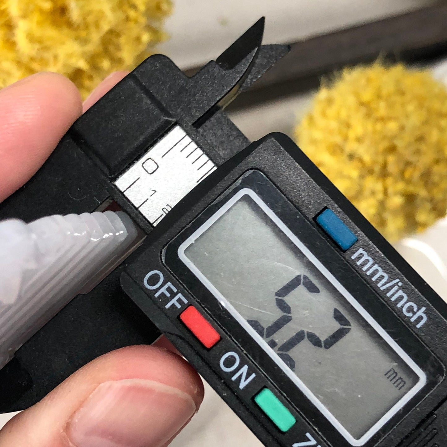 78 mm Jadeite Jade Light Lavender Carved Flowers Comb Display