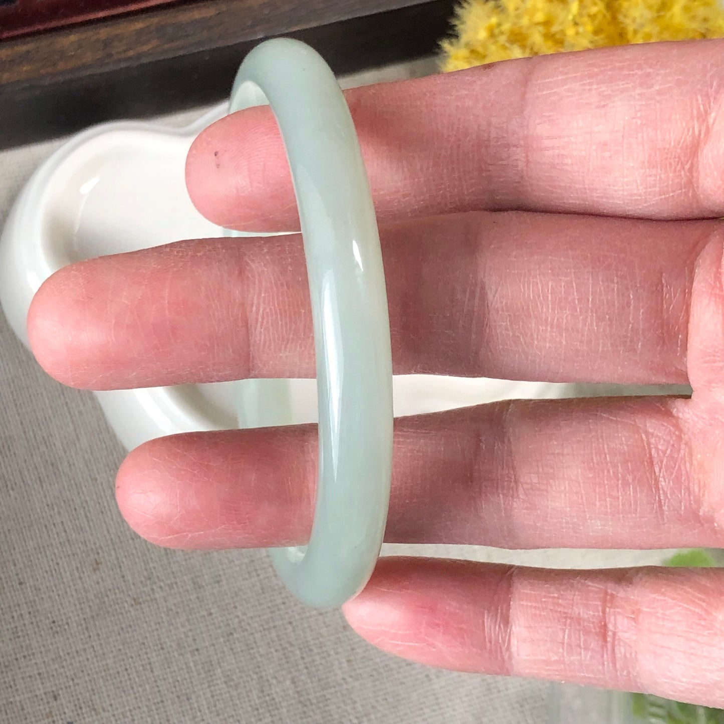 52-54 mm Jadeite Jade Icy Tint Green Round Shaped Bangle