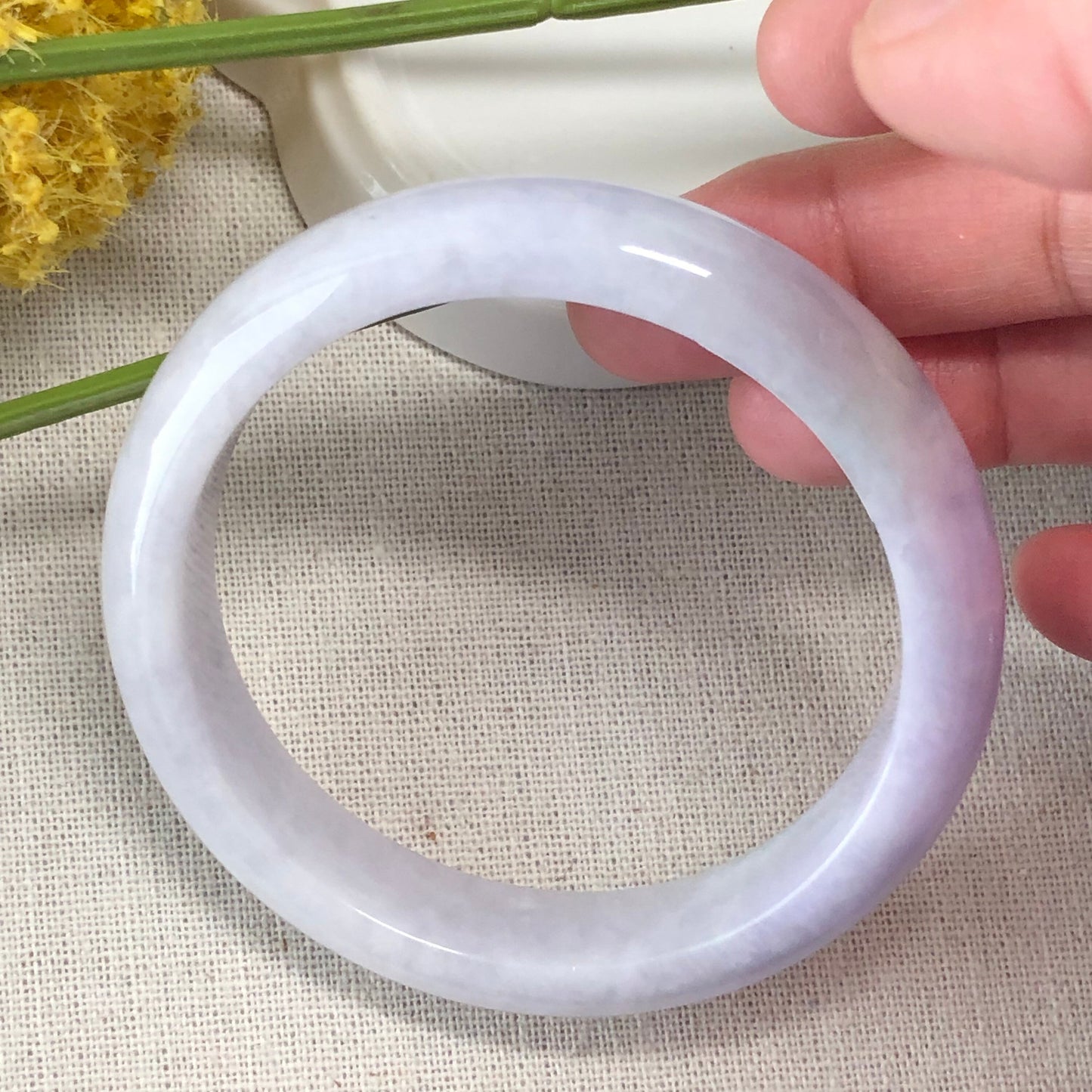 57.2 mm Jadeite Jade Earthy Lavender Bangle