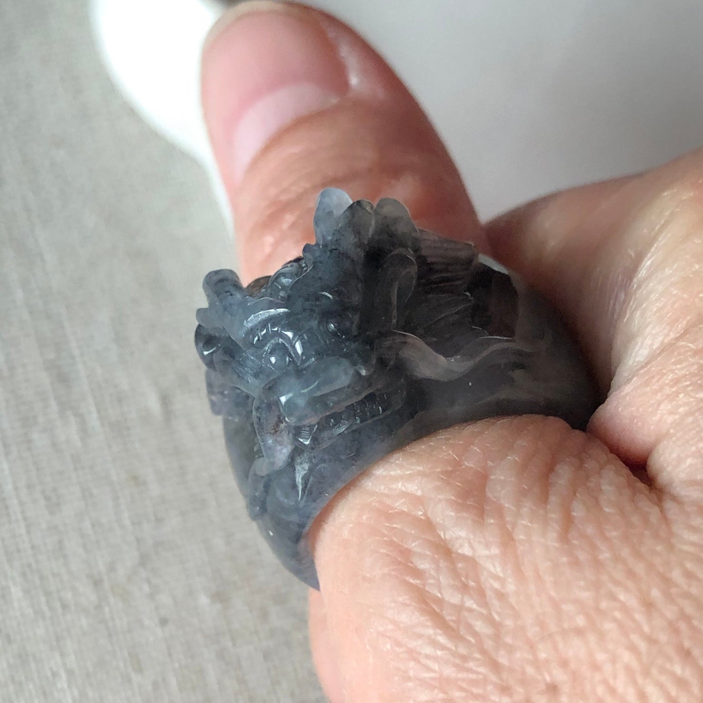 18.9mm Wuji Jadeite Jade Carved Dragon Head Band Ring