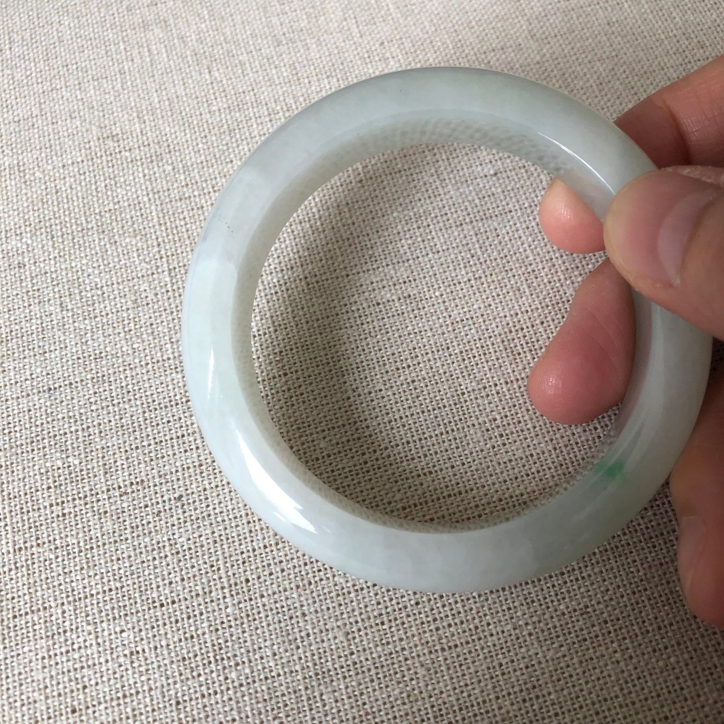 54.6 mm Jadeite Jade Icy Green Float Flowers Bangle