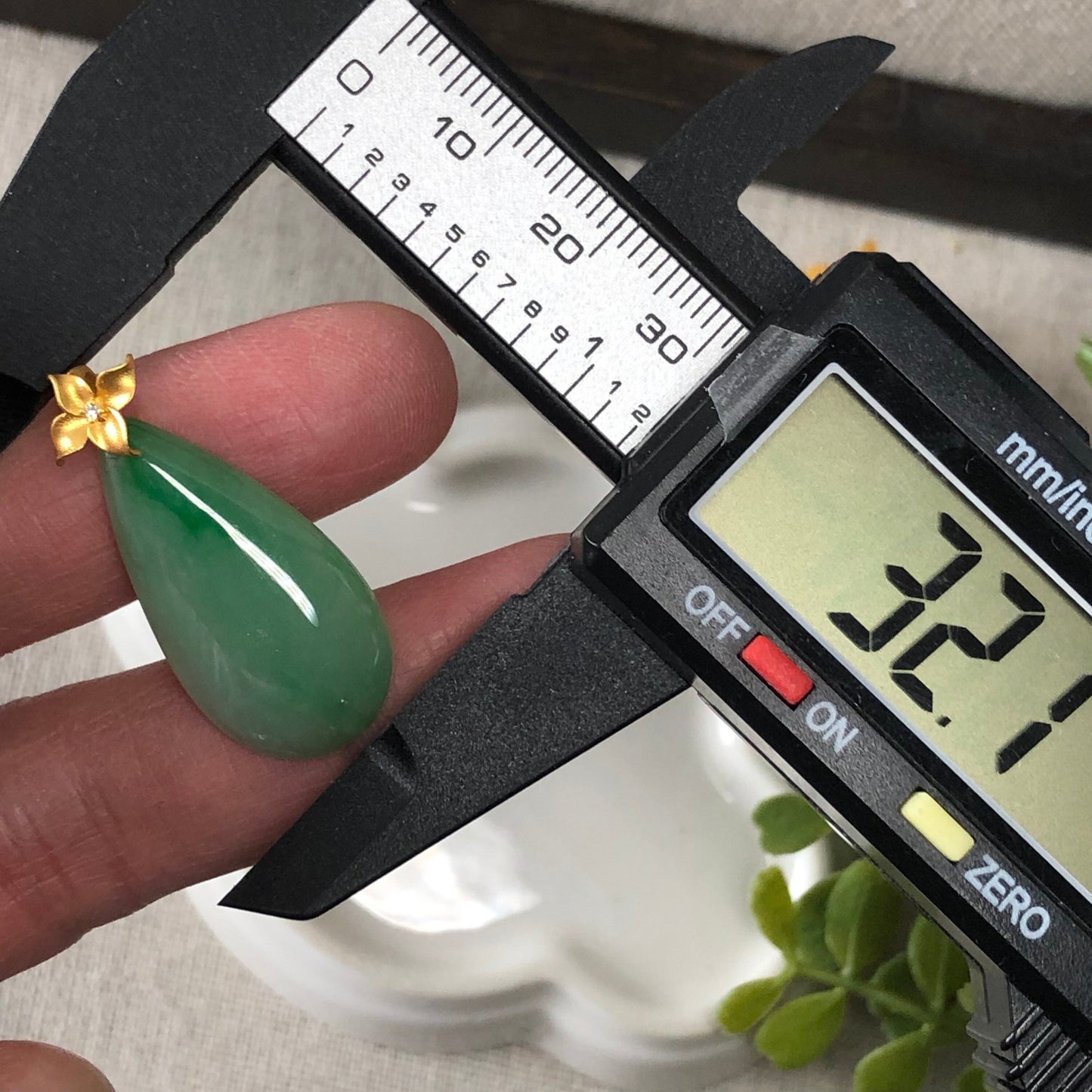 18K yellow gold bail 32mm Green Jadeite Jade Waterdrop Pendant