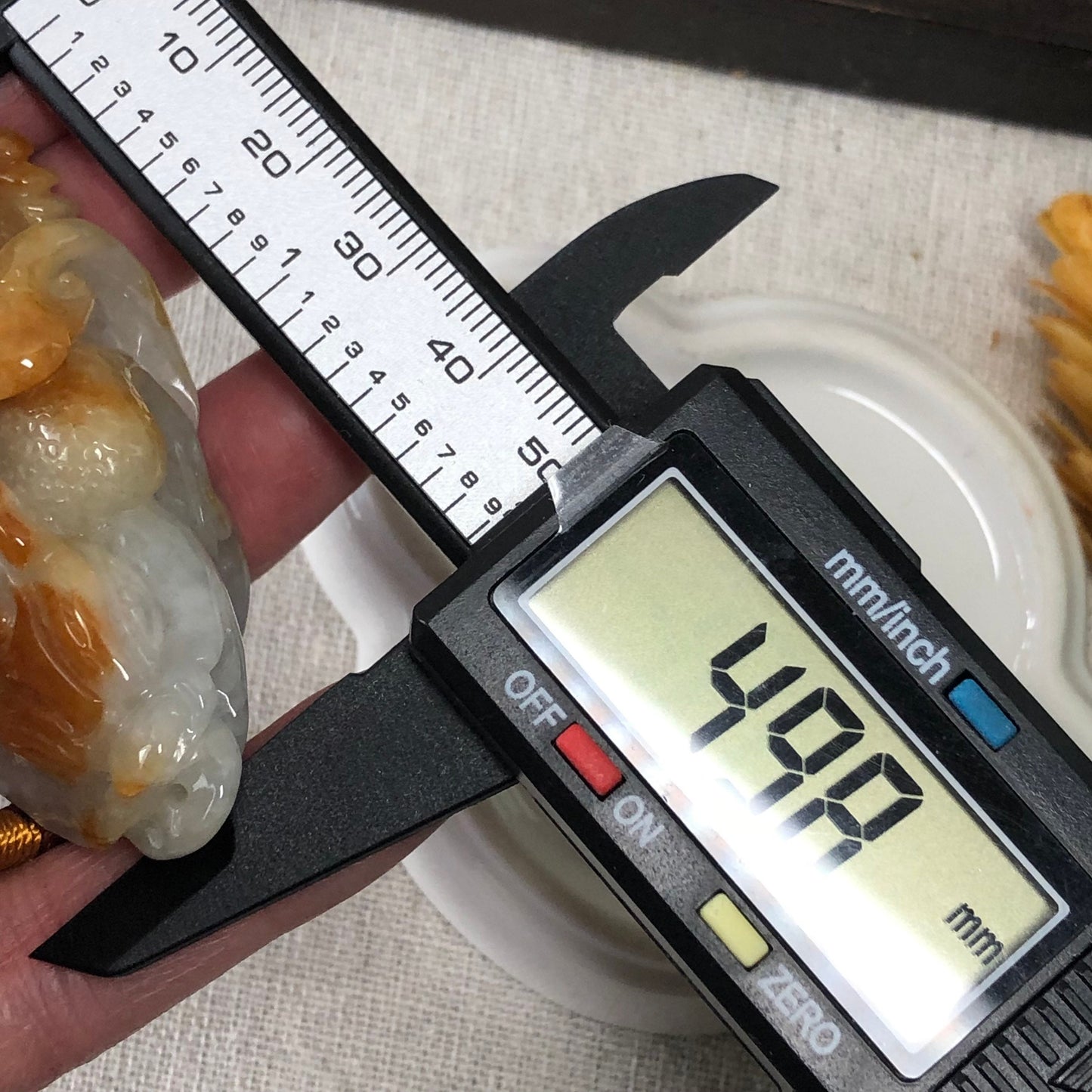 50 mm Jadeite Jade Yellow Brown Carved 3 Leg Legged Toad Display Charm