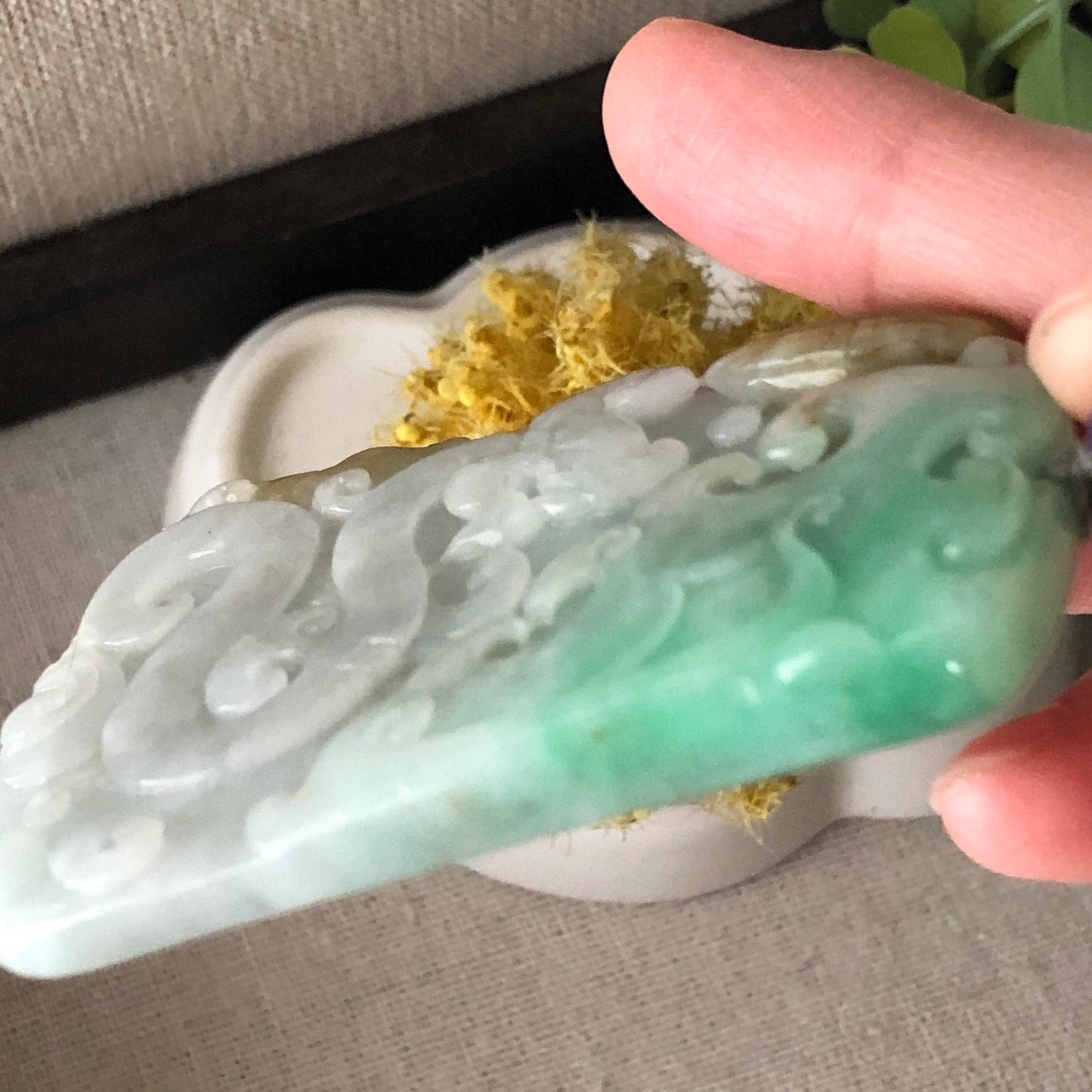 65.2 mm Carved Green Yellow Jadeite Jade Ruyi Dragon Pendant with Neck Rope Tie