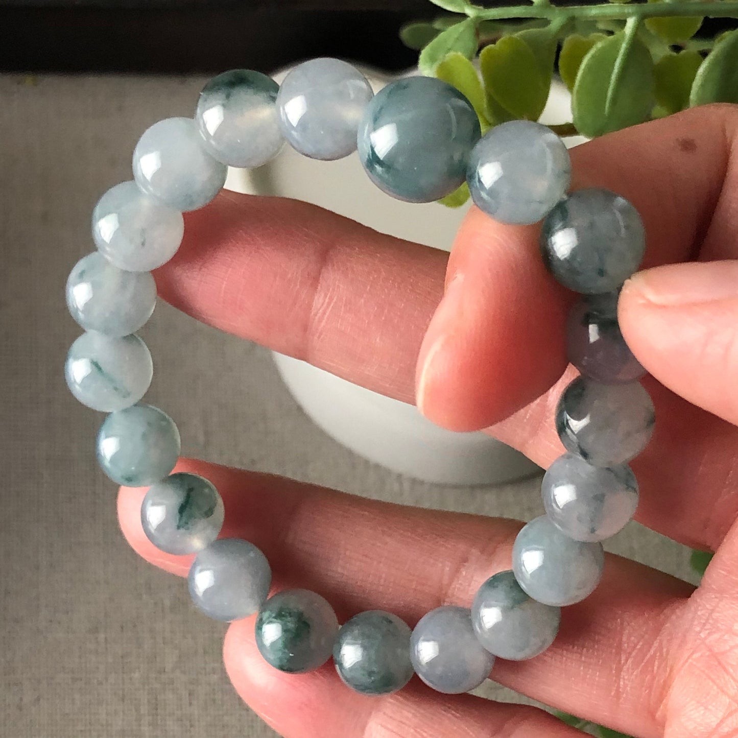 9.5 mm Jadeite Jade Green Float Flowers Round Bead Bracelet