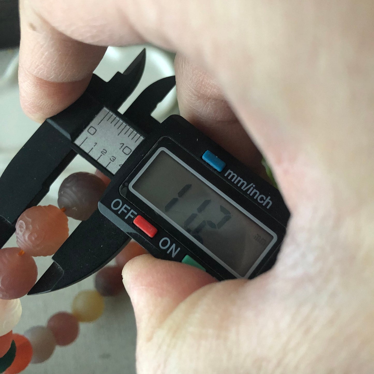 11mm Carved Agate Grade A Natural Bead Bracelet Health Circulation Icy