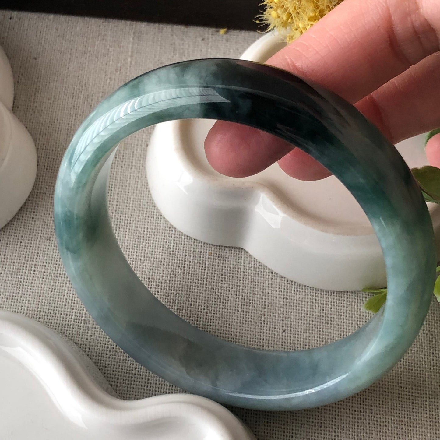 60mm Icy Earthy Green Float Flowers Jade Bangle