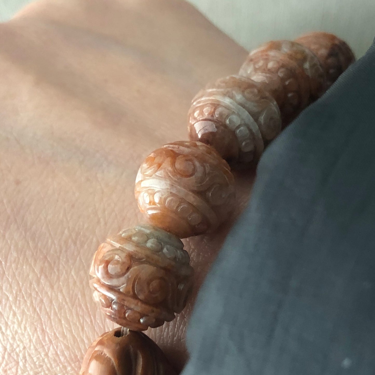 13.4mm Jade Jadeite Earthy Ref Brown Carved Round Bead Bracelet