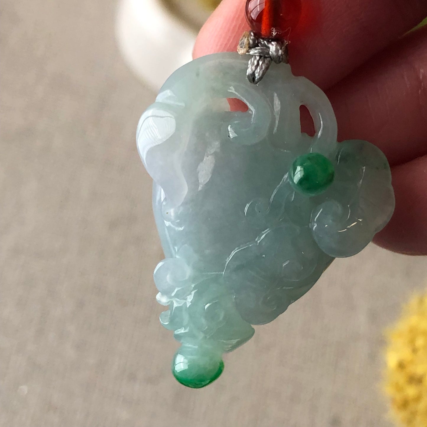 32mm Icy Greenish Jadeite Jade Carved Peach Ruyi Clouds Pendant Neck Rope Tie