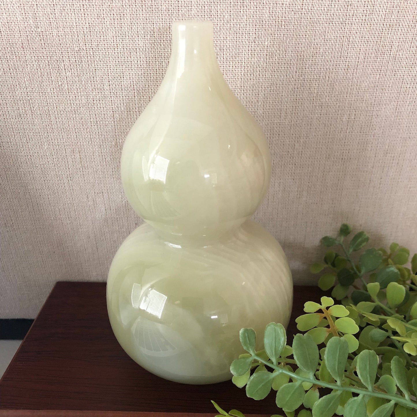 5.5 inches Hulu Gourd Jade Display Statue