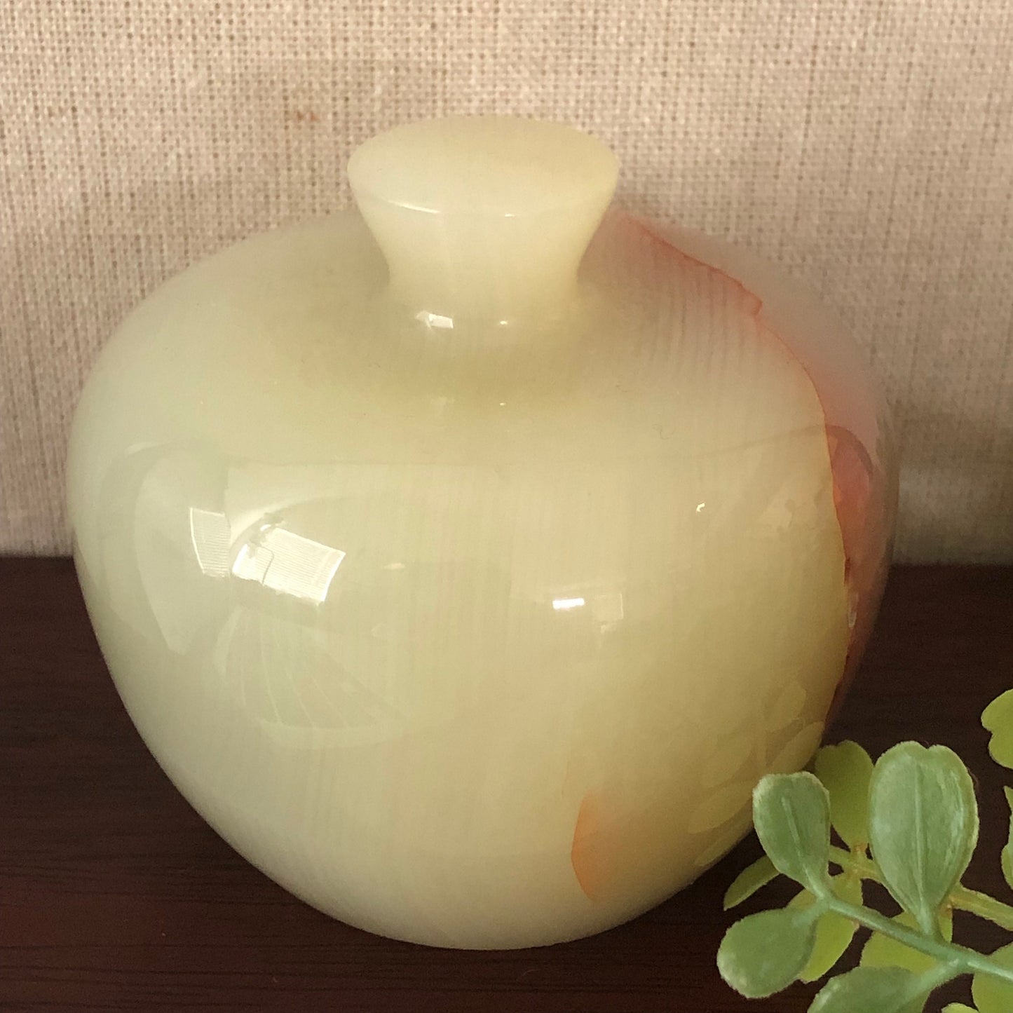 2.5 inches Apple Jade Display Statue