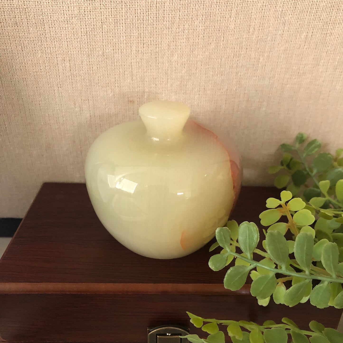 2.5 inches Apple Jade Display Statue