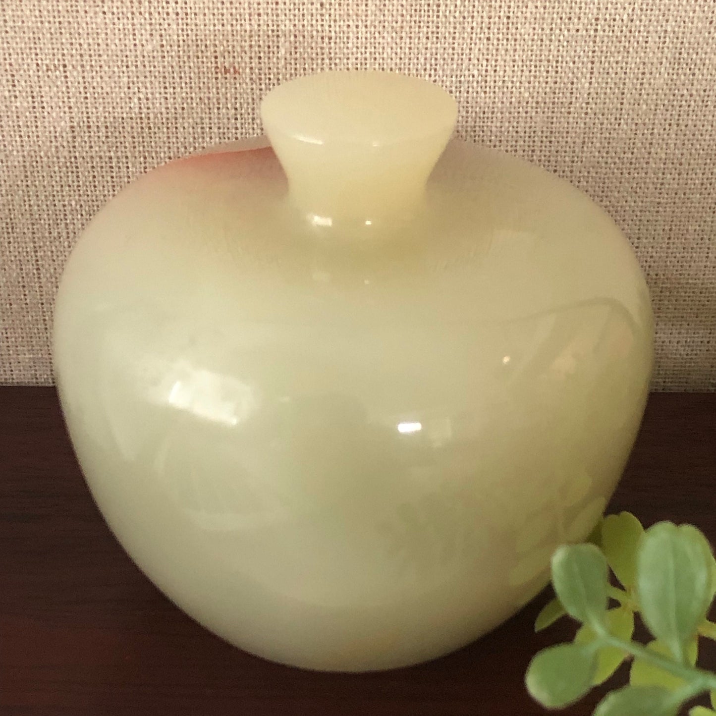 2.5 inches Apple Jade Display Statue