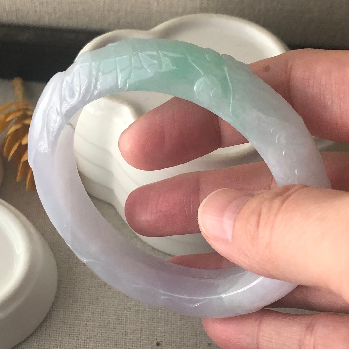 57mm Jadeite Jade Green Lavender Carved Ruyi Cloud Round Bangle