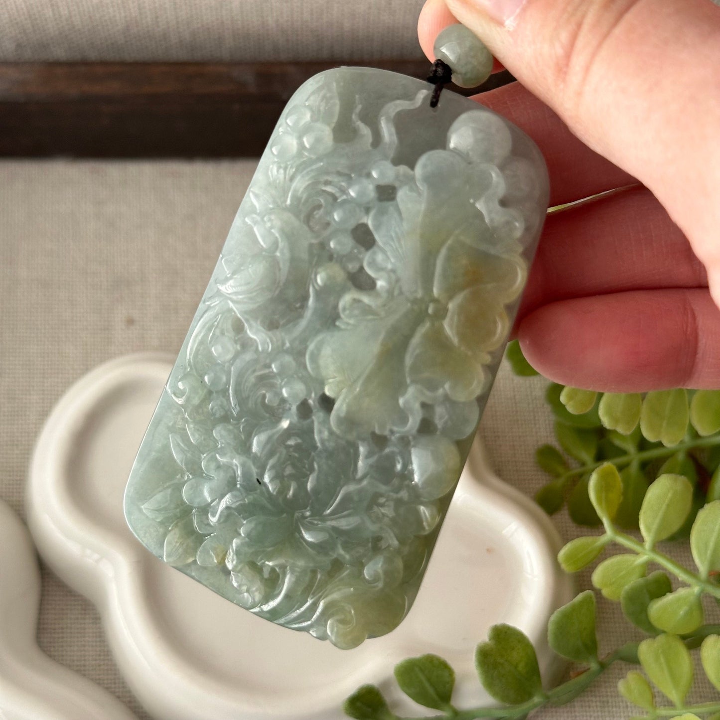 68.2 mm Icy Green Yellow 3D Carved Lndscape Trees Flower Pendant