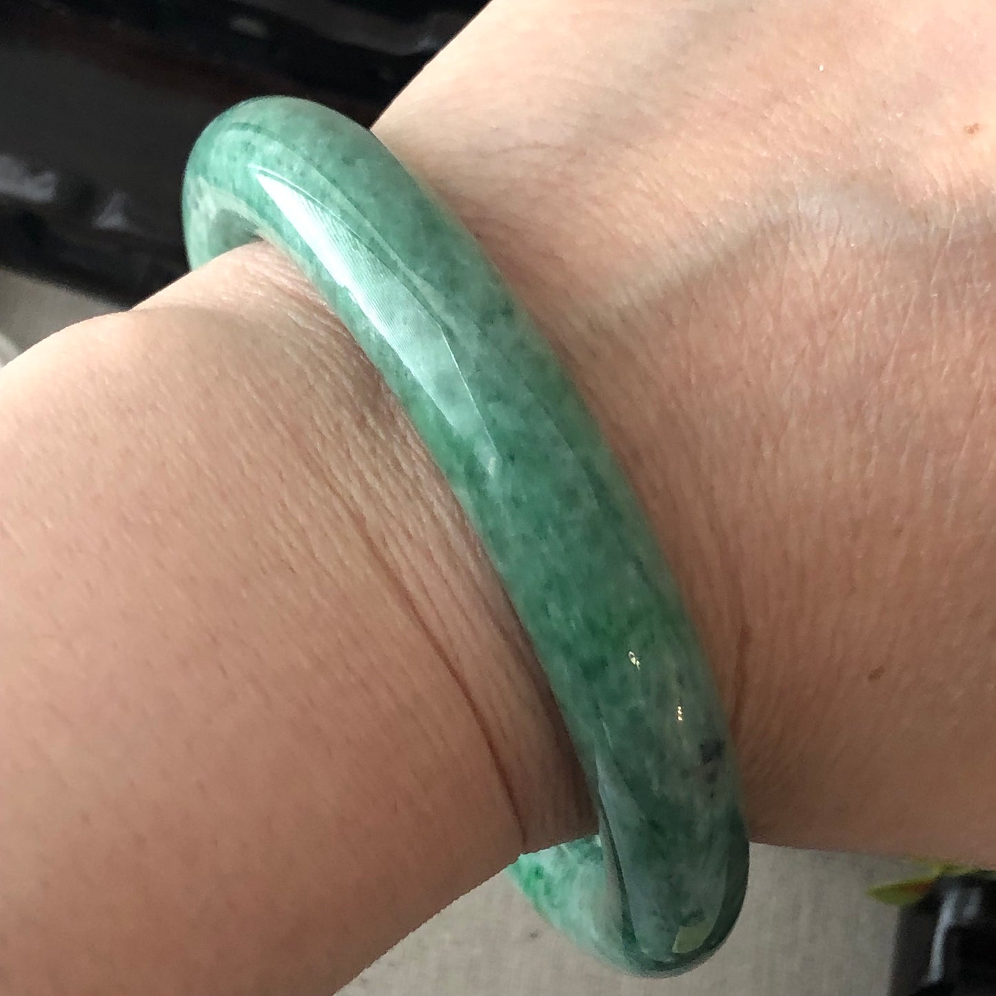 58.5-60mm Jadeite Jade Earthy Green Round Bangle