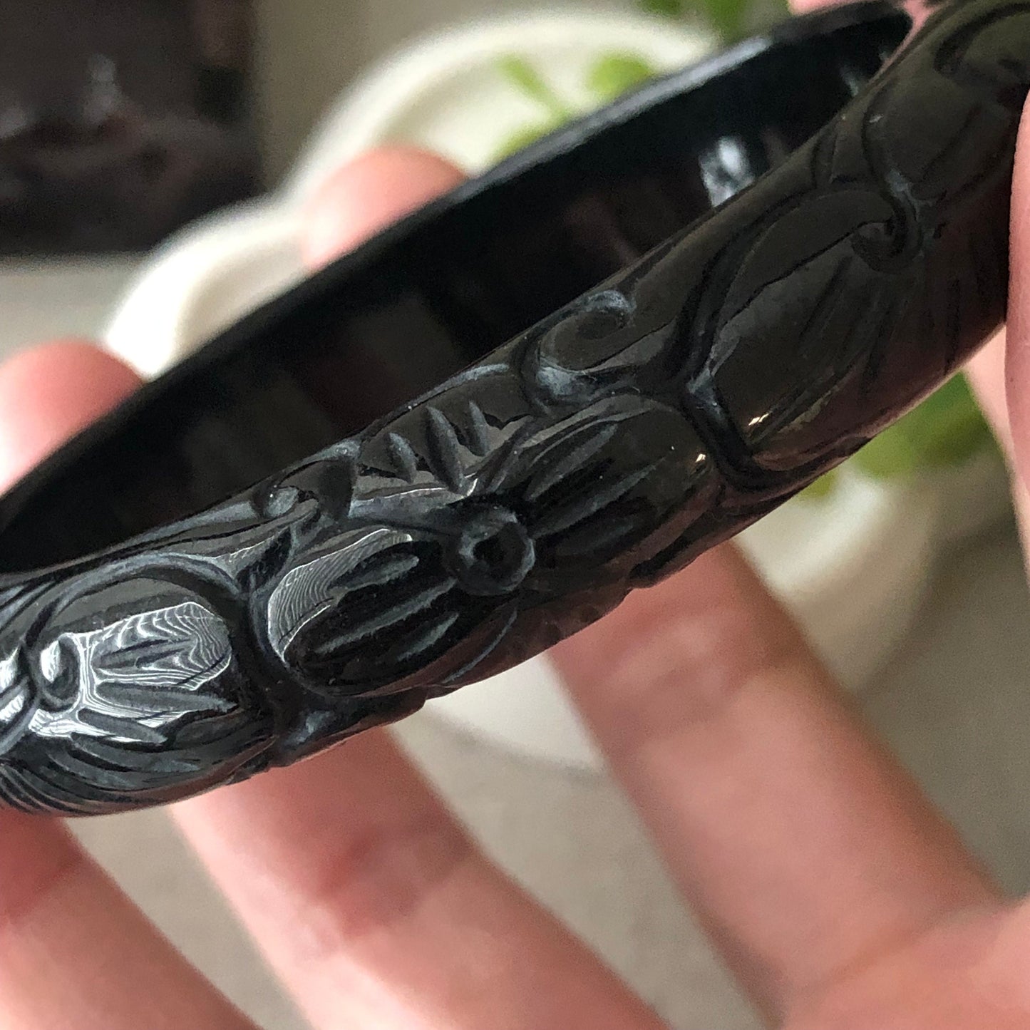 56 mm Jadeite Jade Omphacite Black Carved Flower Bangle