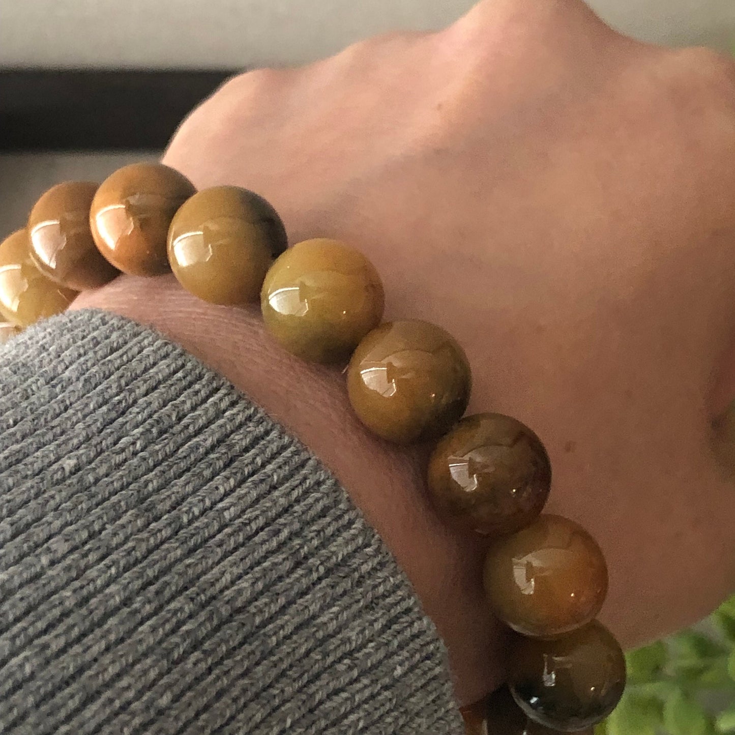 12mm Asst Yellow Brown Gradient Glossy Jadeite Jade Bead Bracelet