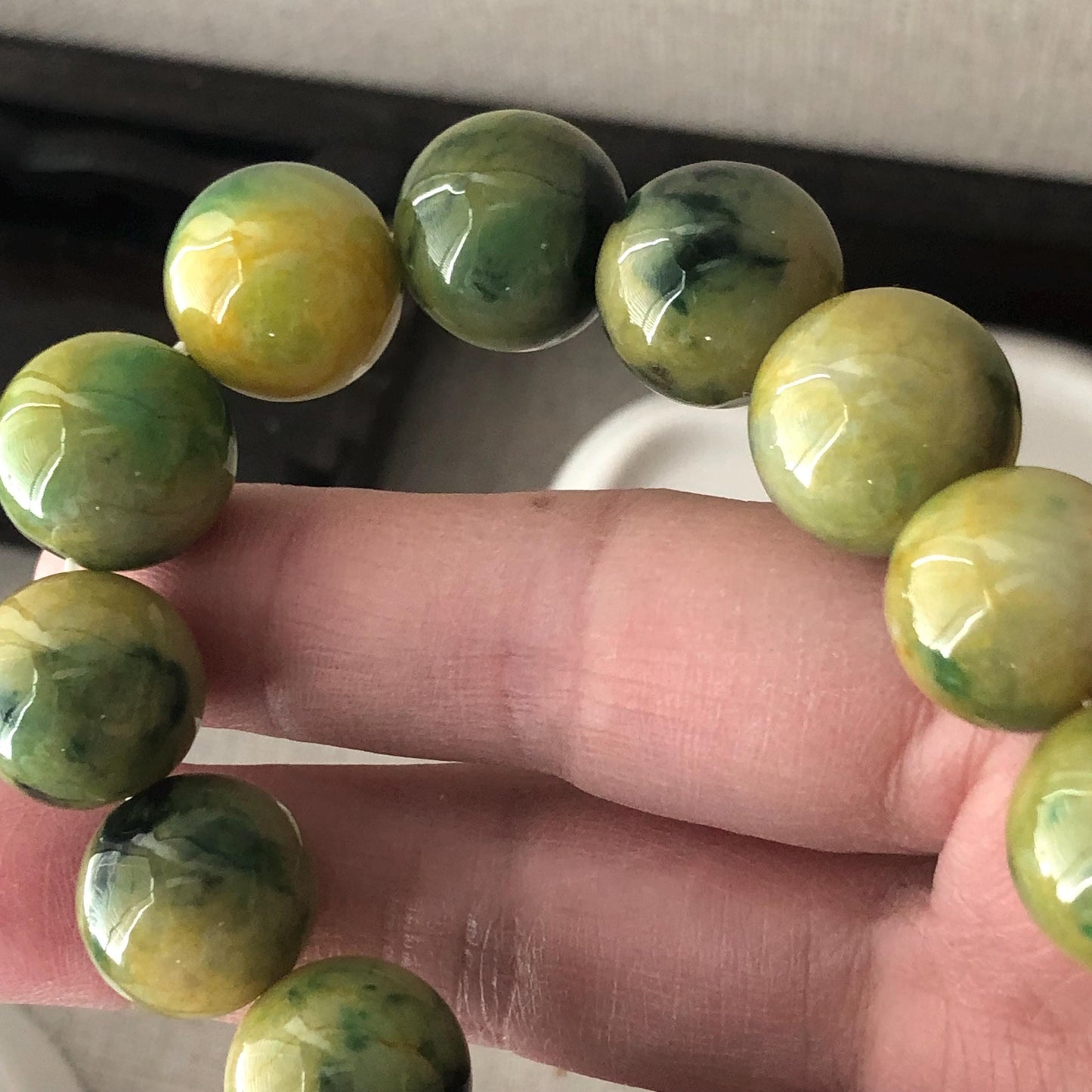 14.3mm Yellow Green Gradient Jade Jadeite Bead Bracelet