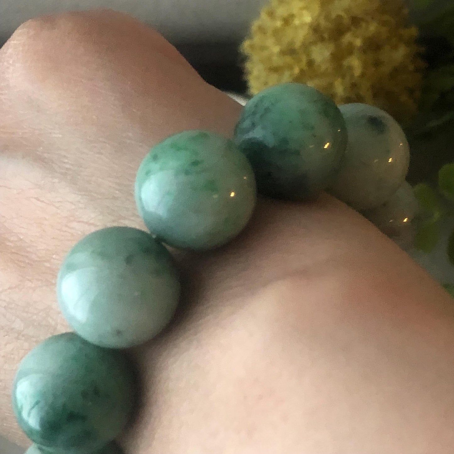 16mm Glossy Green Float Flowers Jadeite Jade Round Bead Bracelet