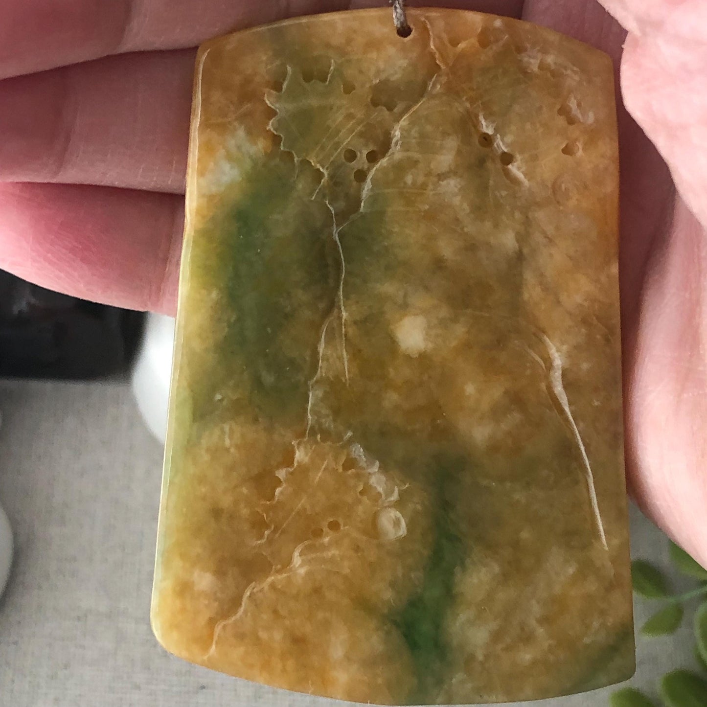 65.7 mm Yellow Green Carved Landscape Mountain Trees Pendant